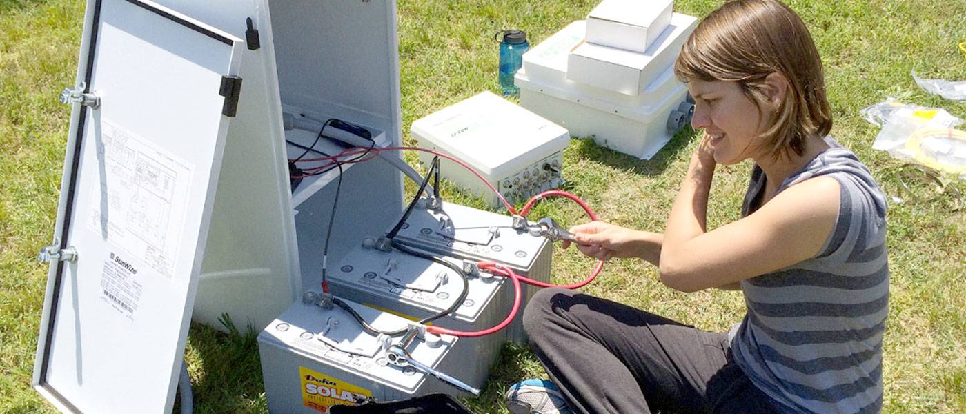 Charging Solar Batteries – Everything You Need to Know