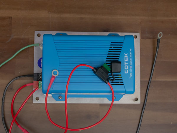 PR Express Accessory Panel 200WAC 12VDC inverter - Image 3