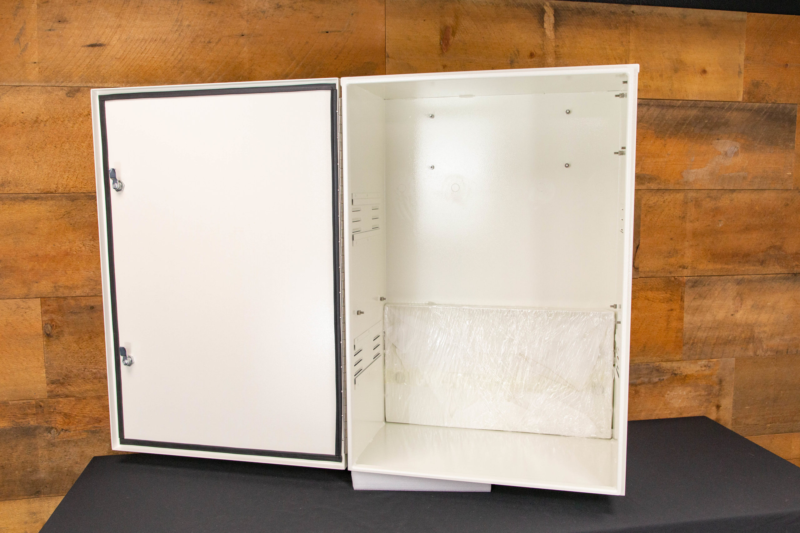 M28D Enclosure NEMA3R, Battery Enclosure, 36.6"H x 25"W x 14.5"D