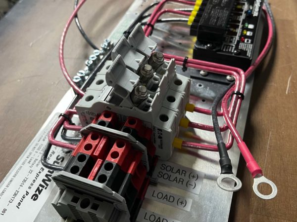 PR Express Panel PWM SunSaver 20A C1D2 - Image 2