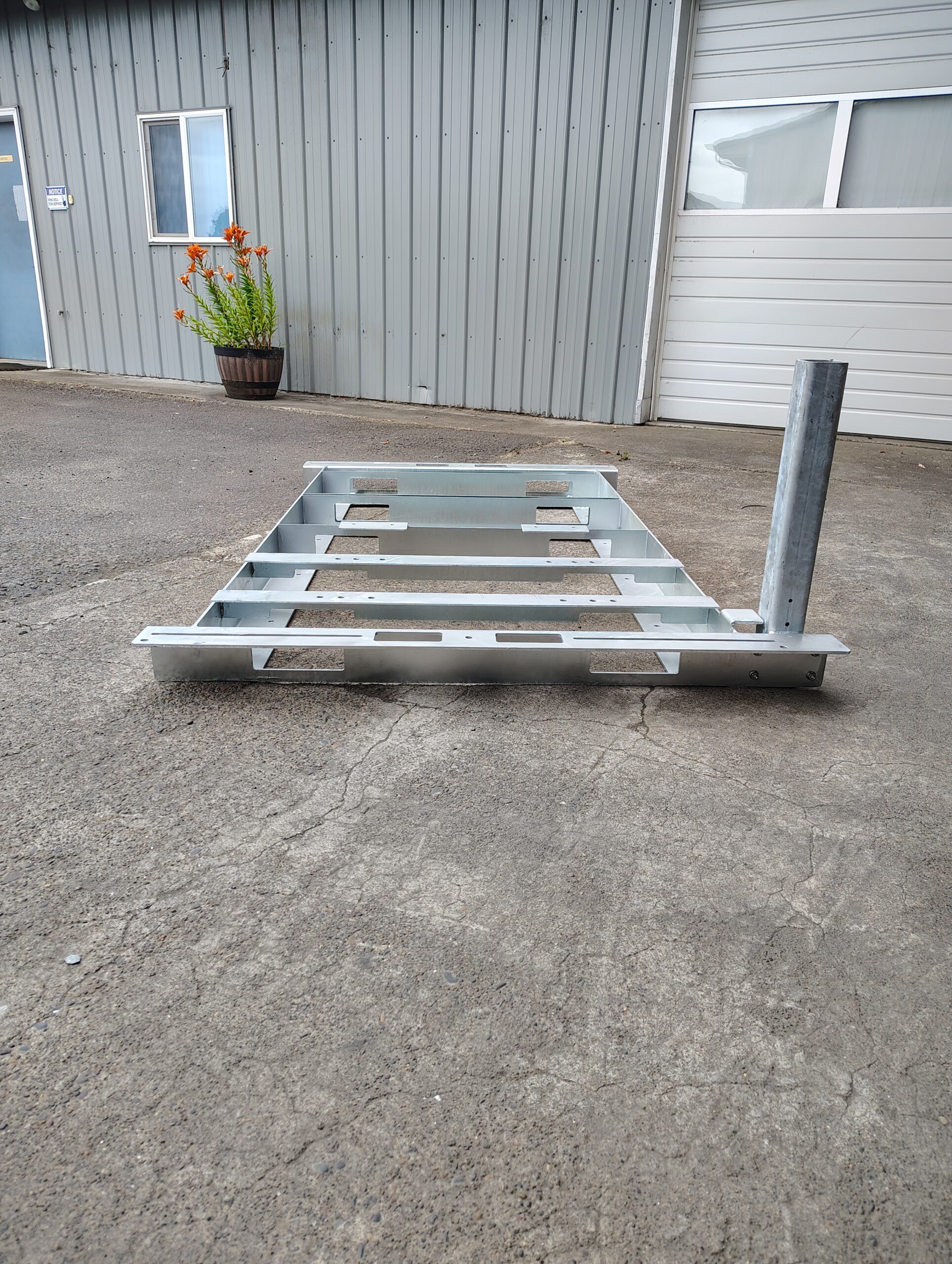 SunWize Pole Stand for Steel Skid - Image 2