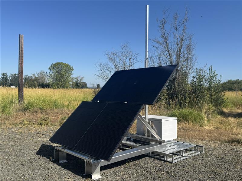 Rapid deploy folding solar platform